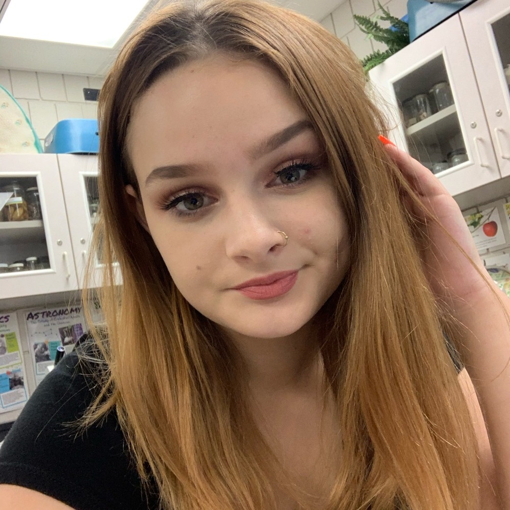 Meet your Posher, Olivia